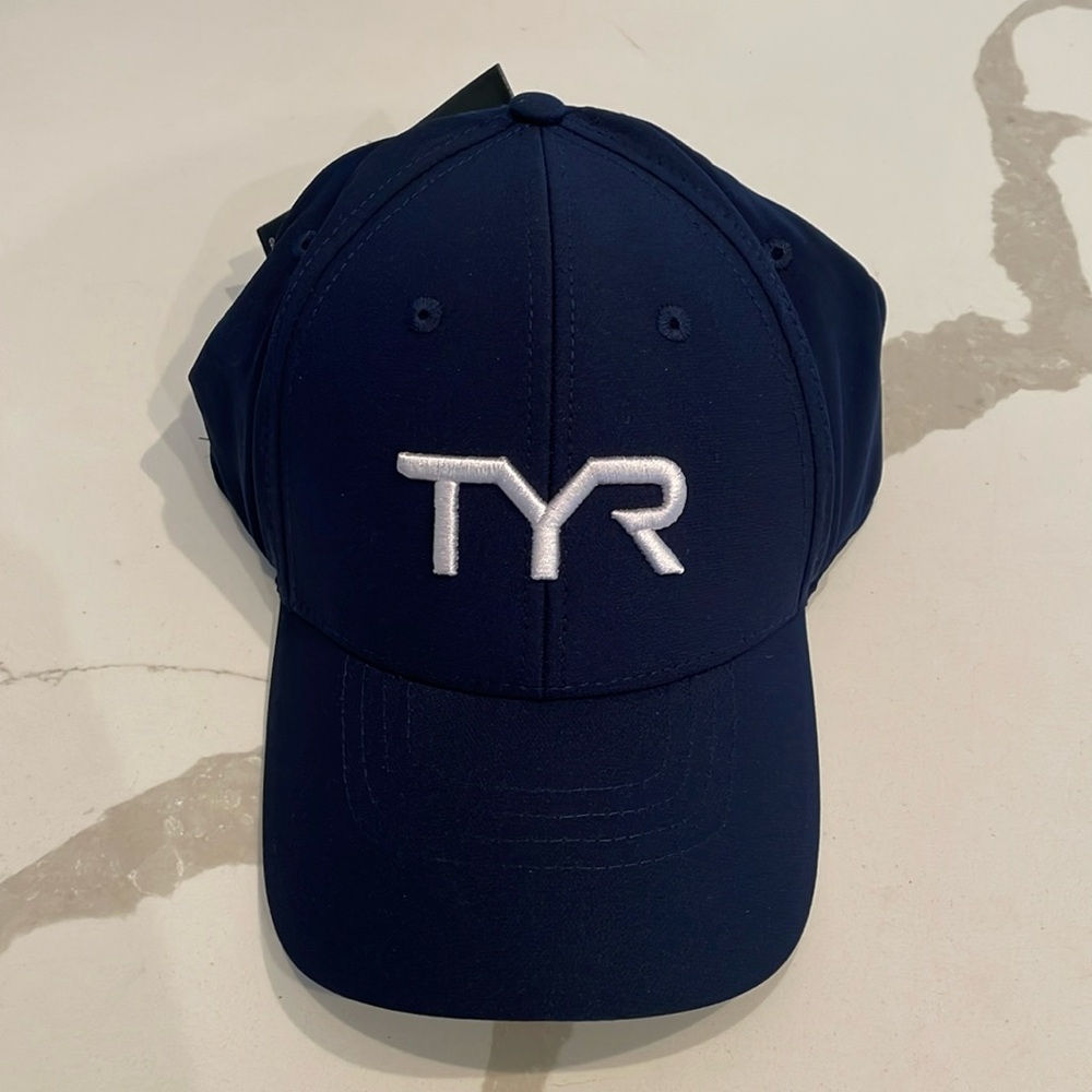 Fitted hat
